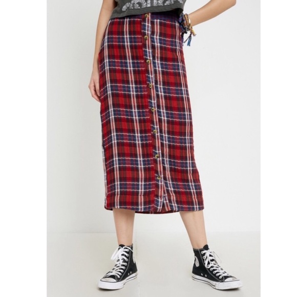 Urban Outfitters Dresses & Skirts - Urban outfitters UO Joe Plaid Ruffle Midi Skirt